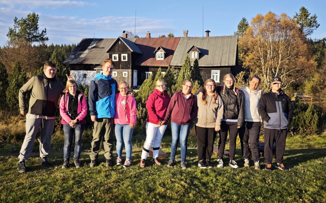 Jizerka 3. den – zdravíme z výrobny hraček Detoa a šipkované